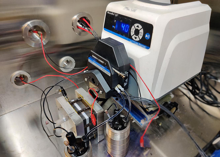 Yu Zhu’s flow battery with new catholyte.