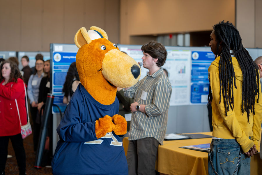 Zippy-in-middle-Celebration-of-UR&C-81.jpg